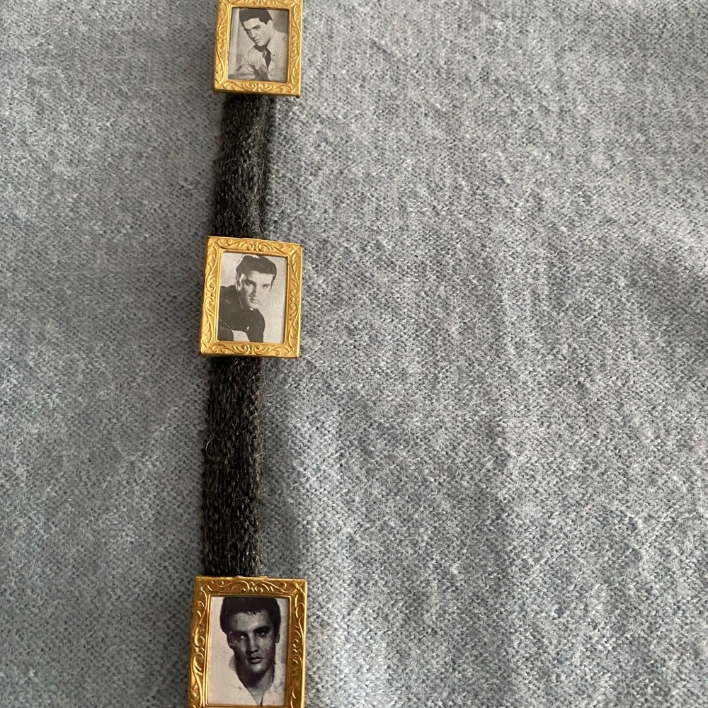 Elvis Button Covers - Mini Ornate Gold Picture Frame Button Covers - Set of 3 - Picture 5 of 6